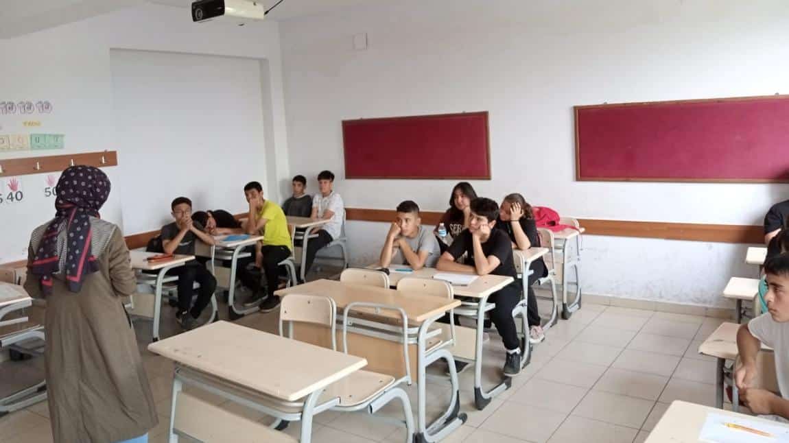Yavuz Selim Ortaokulu 8.Sınıf Öğrencilerini Okul Tanıtımı Kapsamında Ziyaret Ettik